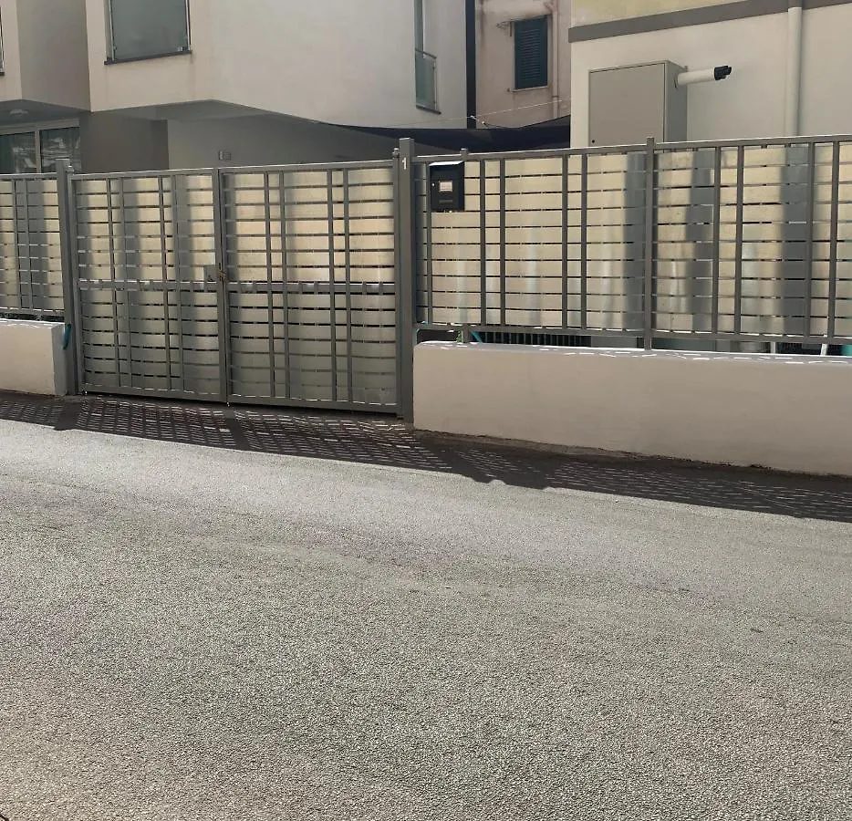 Rosato Suites 2 - Appartamento Moderno E Confortevole Con Spazio Esterno Tra Mondello E Il Centro Storico Palermo 0*,  Italy