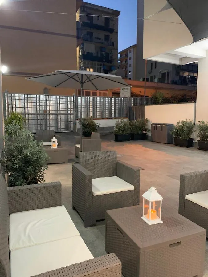Apartment Rosato Suites 2 - Appartamento Moderno E Confortevole Con Spazio Esterno Tra Mondello E Il Centro Storico Palermo