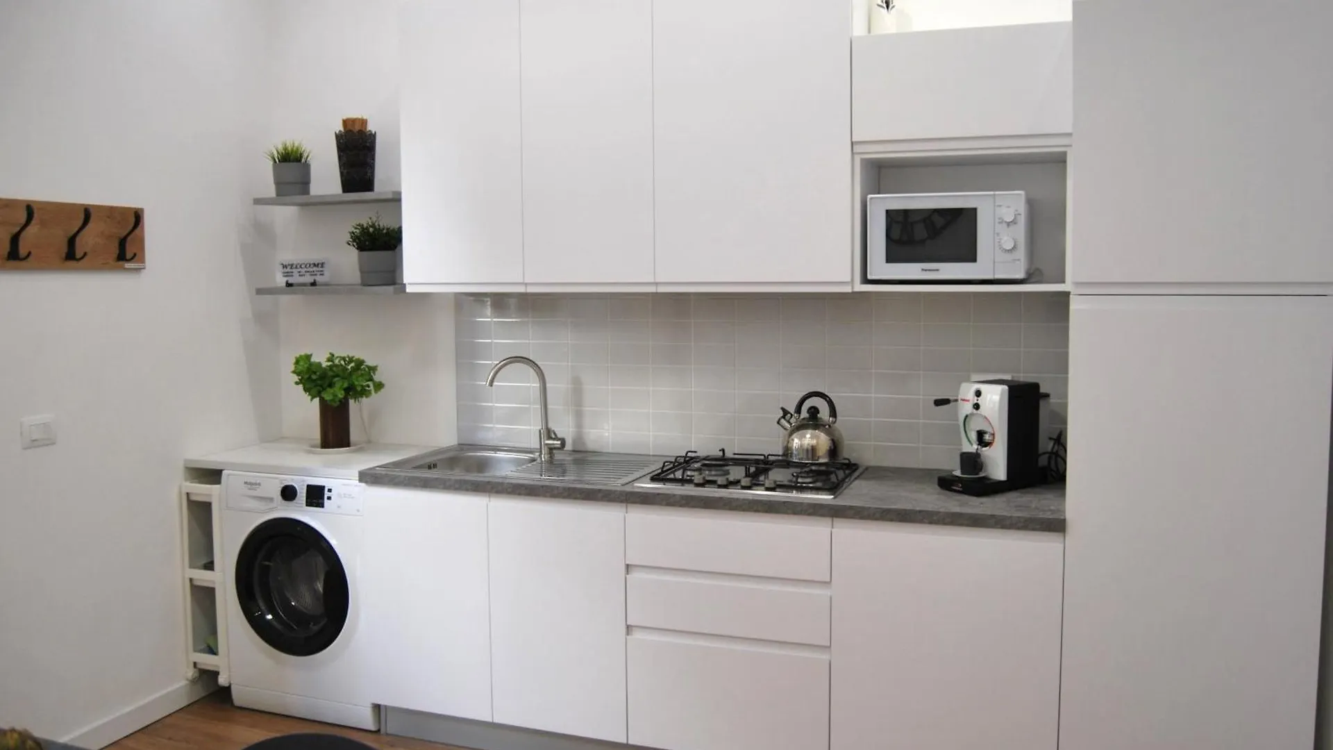 Rosato Suites 2 - Appartamento Moderno E Confortevole Con Spazio Esterno Tra Mondello E Il Centro Storico Palermo Italy