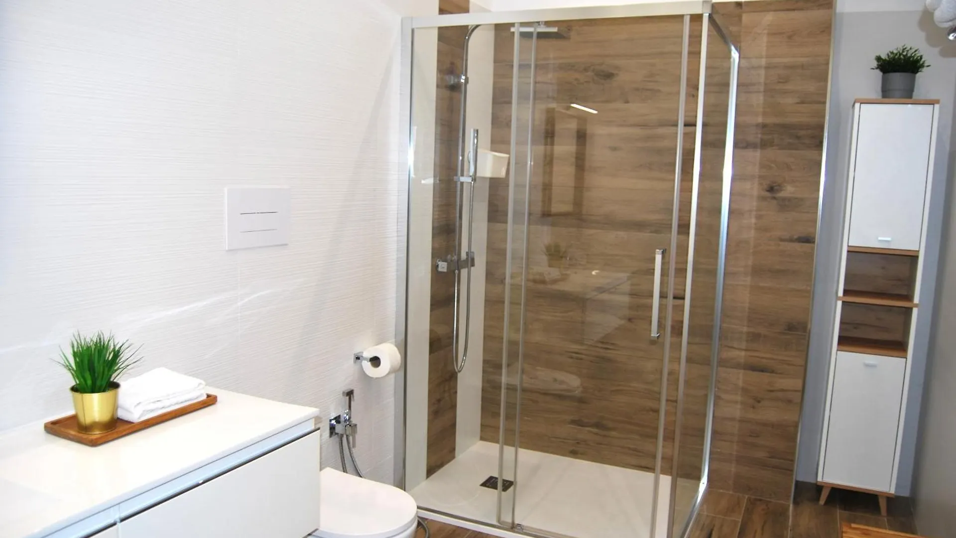 Rosato Suites 2 - Appartamento Moderno E Confortevole Con Spazio Esterno Tra Mondello E Il Centro Storico Palermo